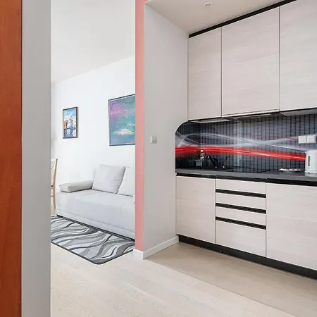 Rentplanet - Metro Mlociny Apartment