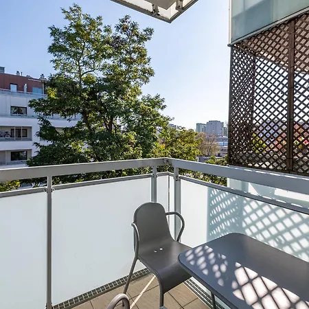 Rentplanet - Metro Mlociny