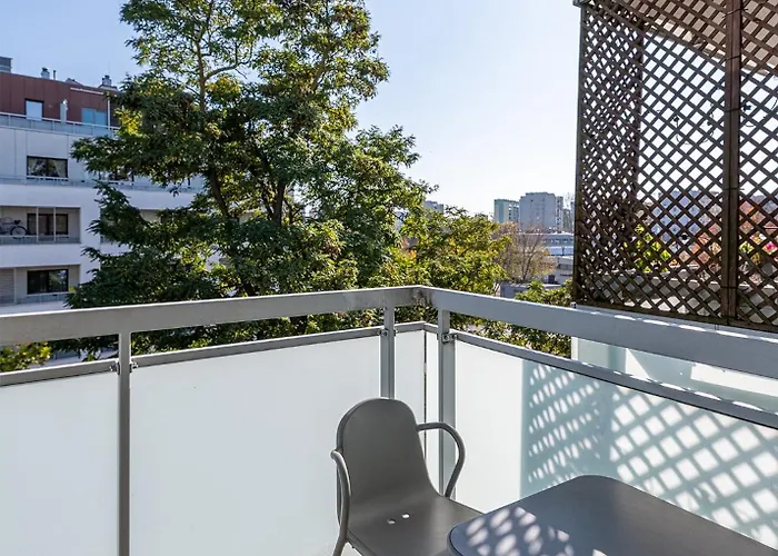 Rentplanet - Metro Młociny